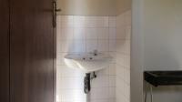 Bathroom 3+ - 9 square meters of property in Constantia Kloof