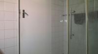 Bathroom 2 - 7 square meters of property in Constantia Kloof