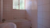 Bathroom 3+ - 9 square meters of property in Constantia Kloof