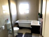 Bathroom 1 - 8 square meters of property in Greenstone Hill