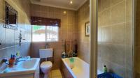 Bathroom 1 - 7 square meters of property in Birchleigh North