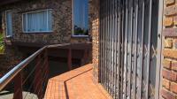 Balcony - 13 square meters of property in Glenvista