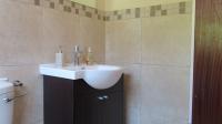 Bathroom 2 - 5 square meters of property in Glenvista