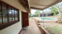 Patio - 11 square meters of property in Illovo Glen 