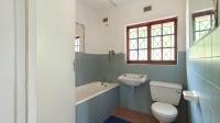 Bathroom 1 - 5 square meters of property in Illovo Glen 