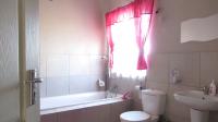 Bathroom 1 - 12 square meters of property in Rensburg