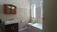 Main Bathroom - 8 square meters of property in Northcliff