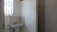 Main Bathroom - 4 square meters of property in Groblerpark