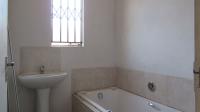 Bathroom 1 - 3 square meters of property in Groblerpark