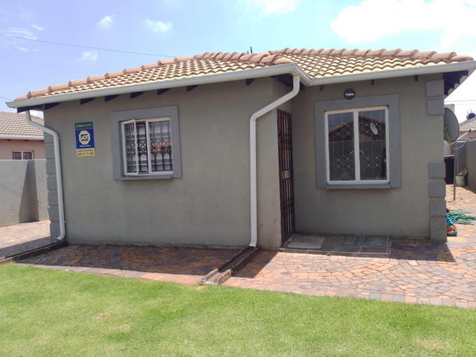 3 Bedroom House for Sale For Sale in Protea Glen - MR578594