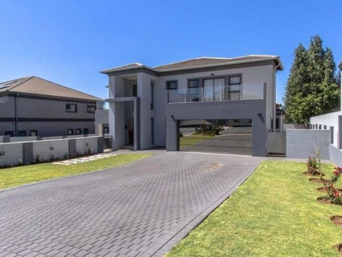 5 Bedroom House for Sale For Sale in Blue Valley Golf Estate - MR579206