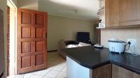 Kitchen - 6 square meters of property in Mooikloof Ridge