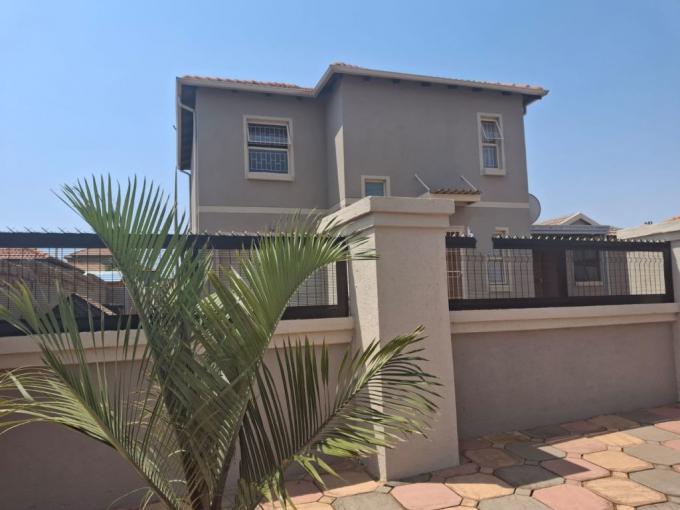 3 Bedroom House for Sale For Sale in Mamelodi - MR580356