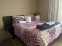 Main Bedroom of property in Sky City