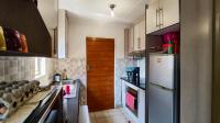 Kitchen - 8 square meters of property in Sky City