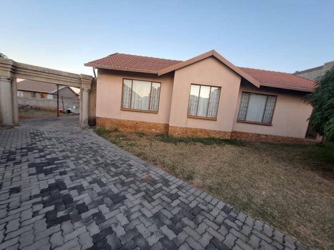 3 Bedroom House for Sale For Sale in Tlhabane West - MR580446