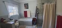 Main Bathroom of property in Bayswater