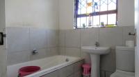 Bathroom 1 - 4 square meters of property in Stretford