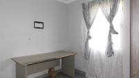 Bed Room 1 - 9 square meters of property in Andeon