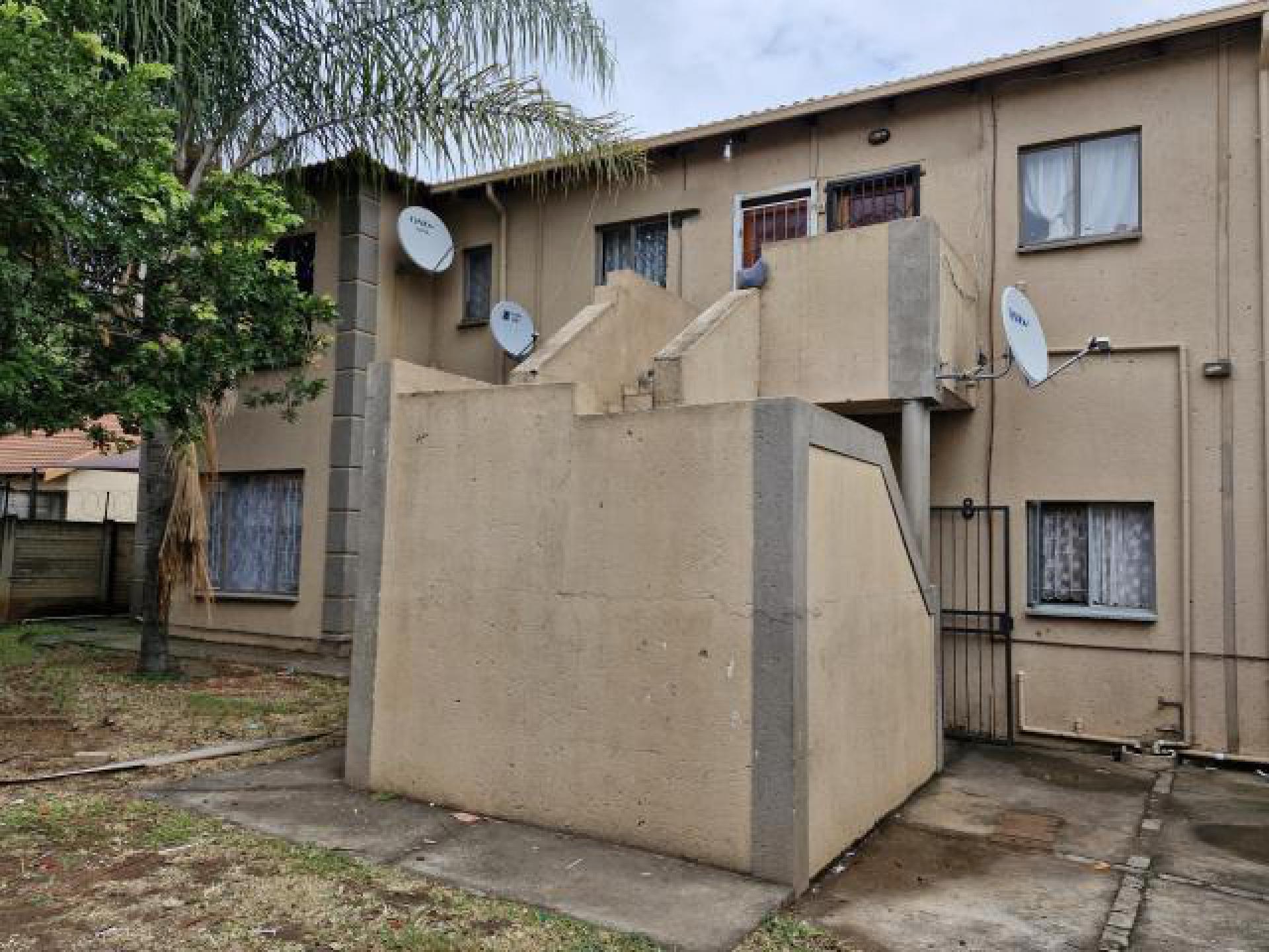 Front View of property in Rustenburg Oos-Einde