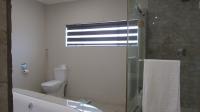 Main Bathroom - 11 square meters of property in Impala Park