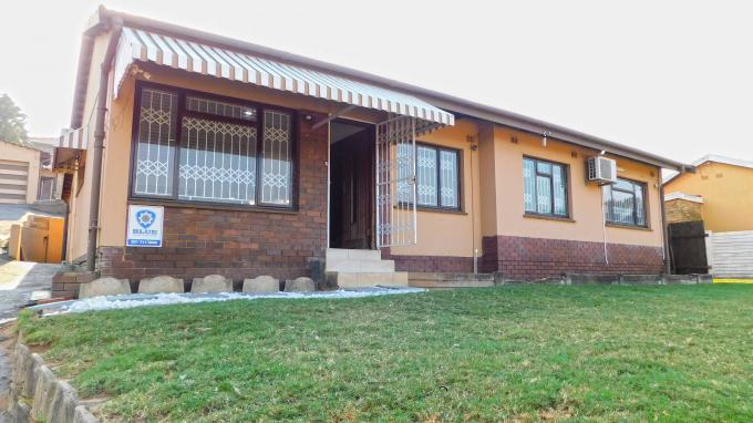 Standard Bank SIE Sale In Execution 3 Bedroom House for Sale in Bluff - MR581667