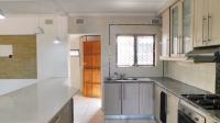 Kitchen - 8 square meters of property in Bluff