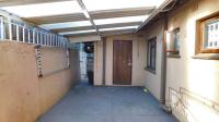 Patio - 27 square meters of property in Bluff