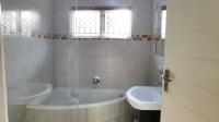 Bathroom 1 - 7 square meters of property in Bluff