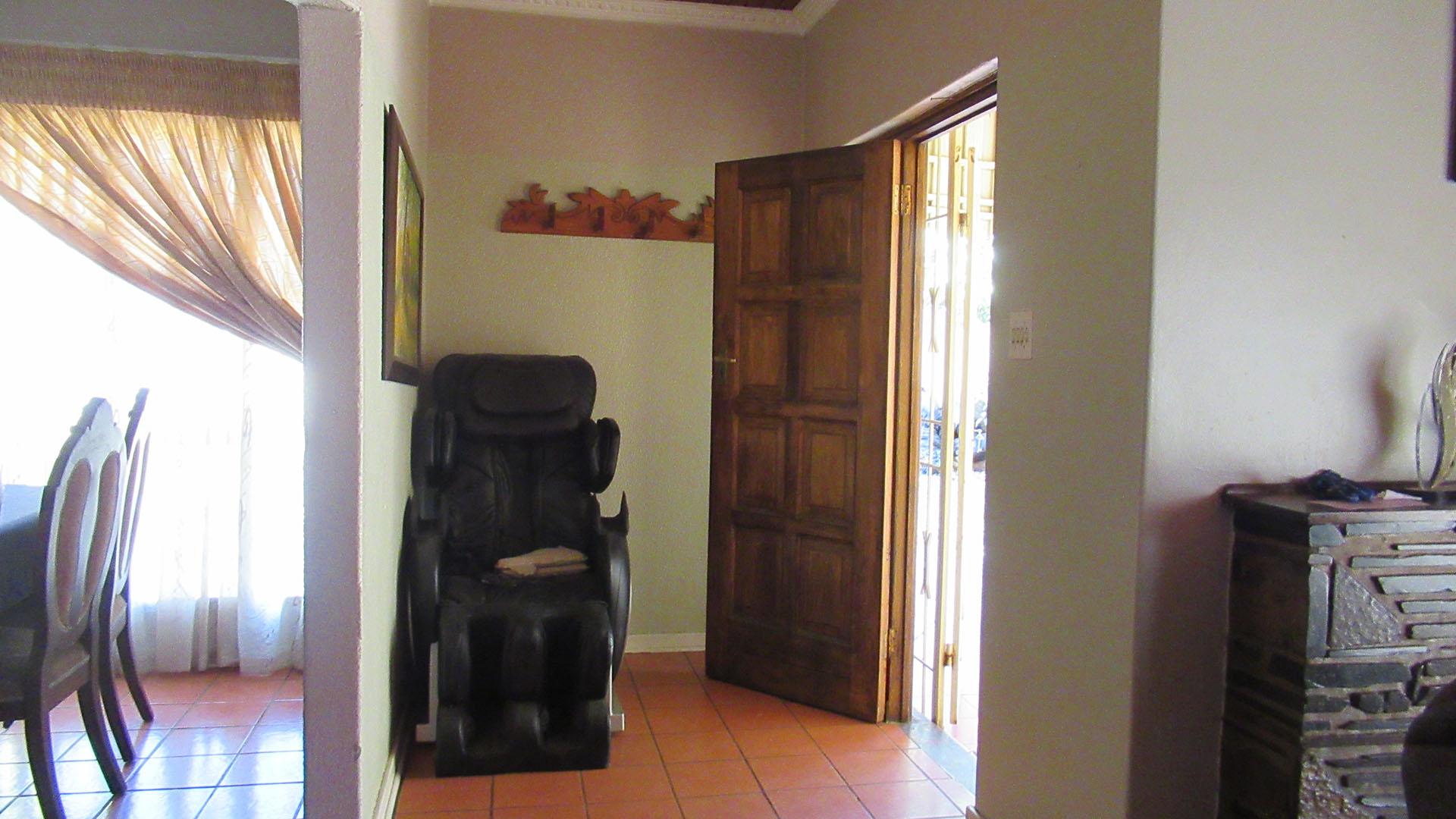 Spaces - 35 square meters of property in Glenanda