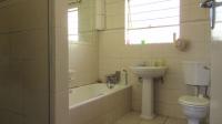 Bathroom 1 - 8 square meters of property in Glenanda