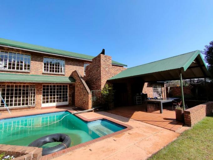 7 Bedroom House for Sale For Sale in Middelburg - MP - MR582605