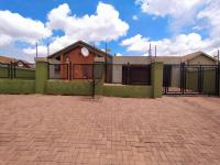 Front View of property in Bloemfontein