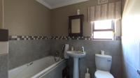 Bathroom 1 - 6 square meters of property in Amberfield