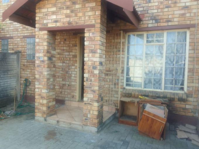 2 Bedroom Duplex for Sale For Sale in Rustenburg - MR583491