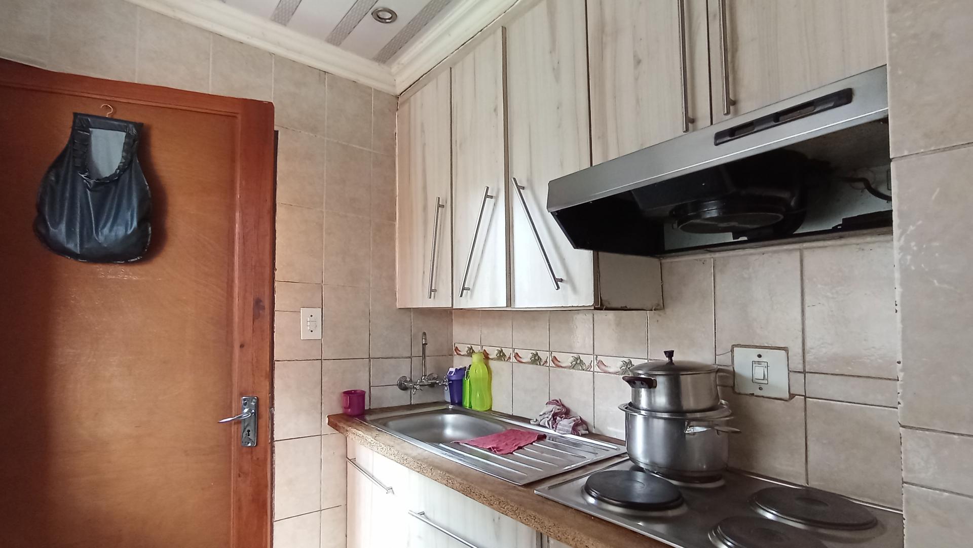 Kitchen - 4 square meters of property in Riverlea - JHB