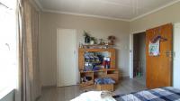 Bed Room 1 - 22 square meters of property in Tamara Park