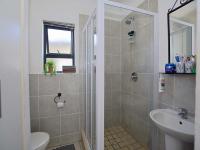 Bathroom 1 of property in Parklands