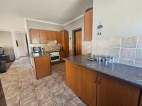 Kitchen of property in Bendor