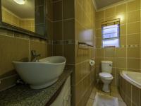 Main Bathroom - 6 square meters of property in Pomona