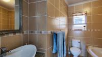 Main Bathroom - 6 square meters of property in Pomona