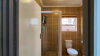 Bathroom 1 - 4 square meters of property in Pomona