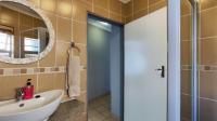 Bathroom 1 - 4 square meters of property in Pomona