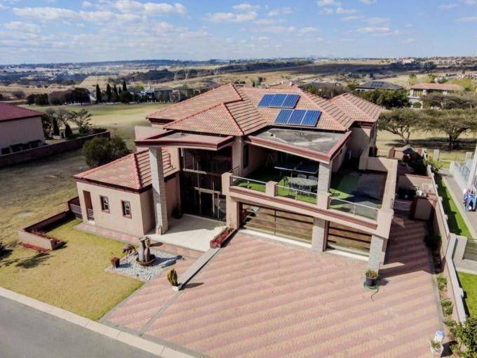 4 Bedroom House for Sale For Sale in Blue Valley Golf Estate - MR585974