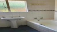 Bathroom 3+ of property in Glenmarais (Glen Marais)