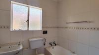 Bathroom 2 - 6 square meters of property in Glenmarais (Glen Marais)