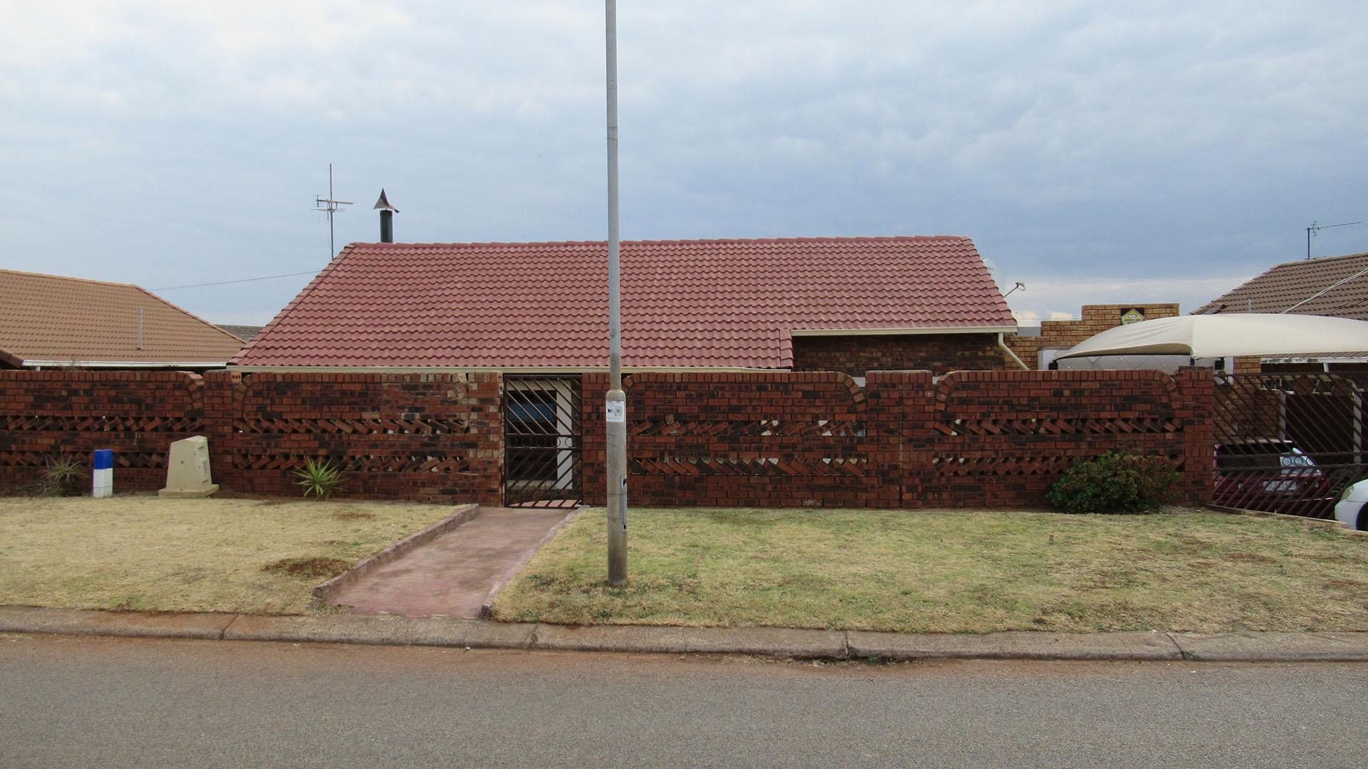 Front View of property in Eldorado Park AH