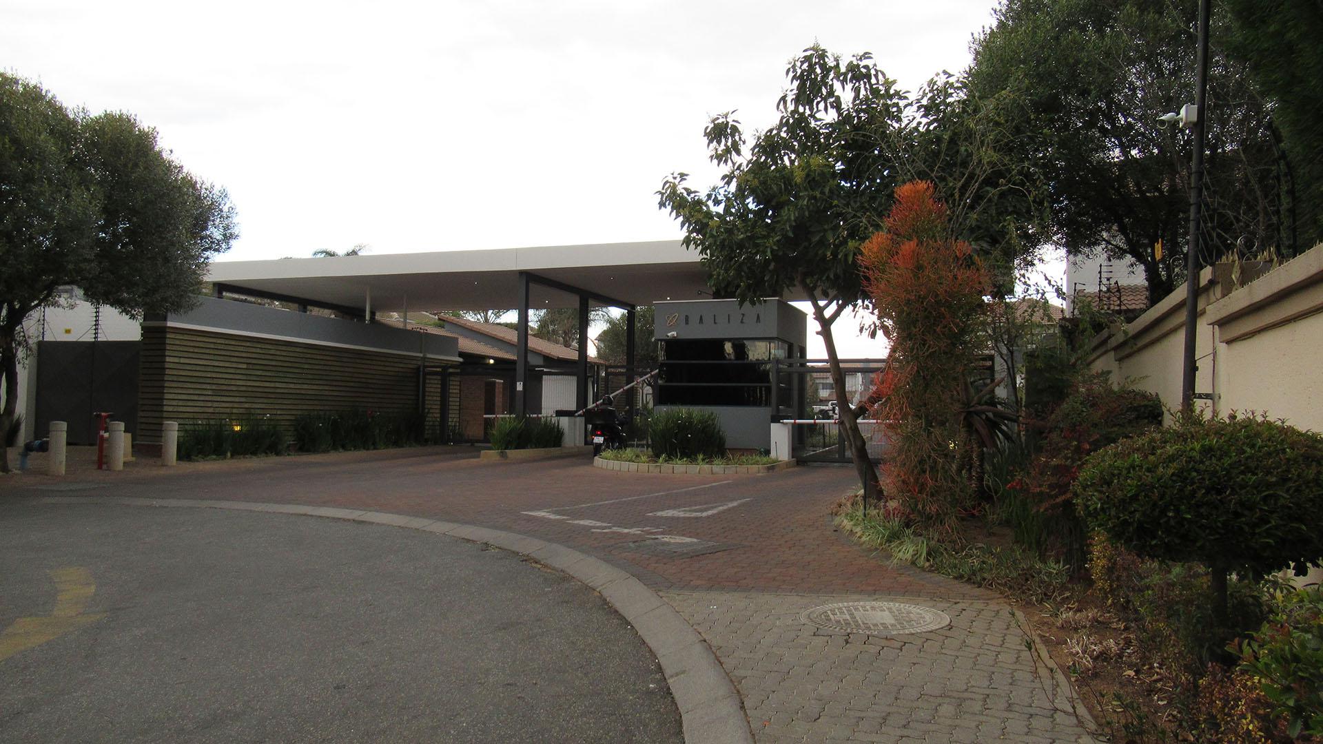 Front View of property in Sharonlea