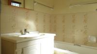 Bathroom 1 - 19 square meters of property in Wilropark