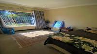 Bed Room 4 of property in Weltevreden Park